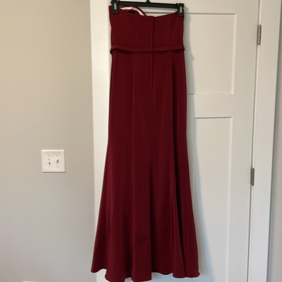 Aura by Brideside size 10 in color Wine - Picture 5 of 6